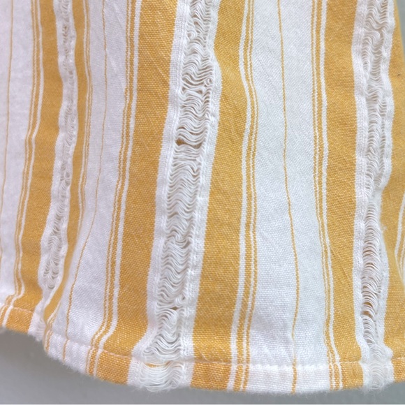 Lou & Grey Skip Doppy Tie-front Top, Sz M - Picture 7 of 8